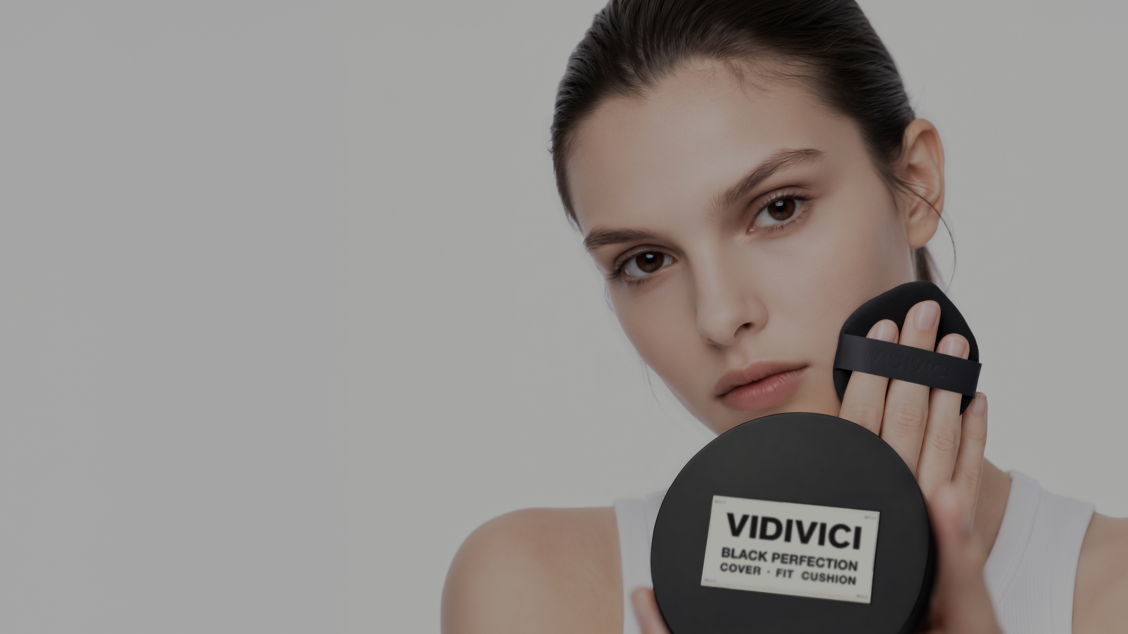 VIDIVICI 제품을 들고있는 이미지